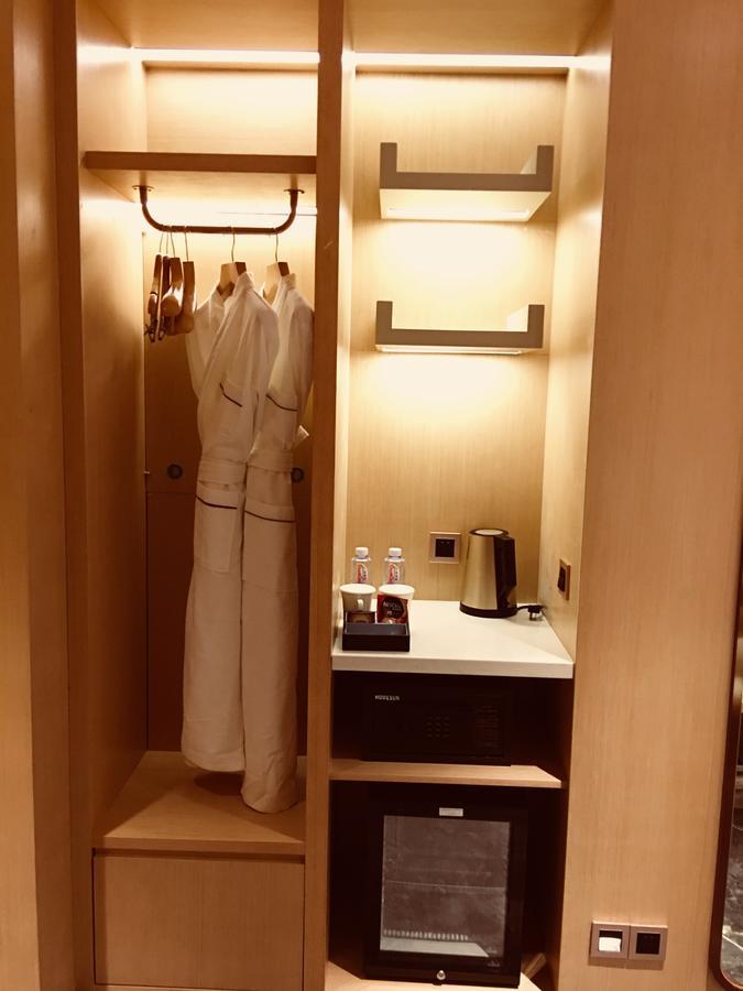 Brandi Hotel Foshan Eksteriør bilde